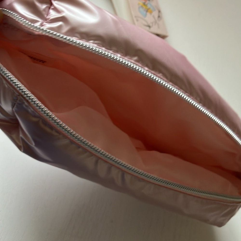Marc Jacobs Fragrances Pink Cosmetic Bag Set (8 Piece Set) NWT - Picture 4 of 16